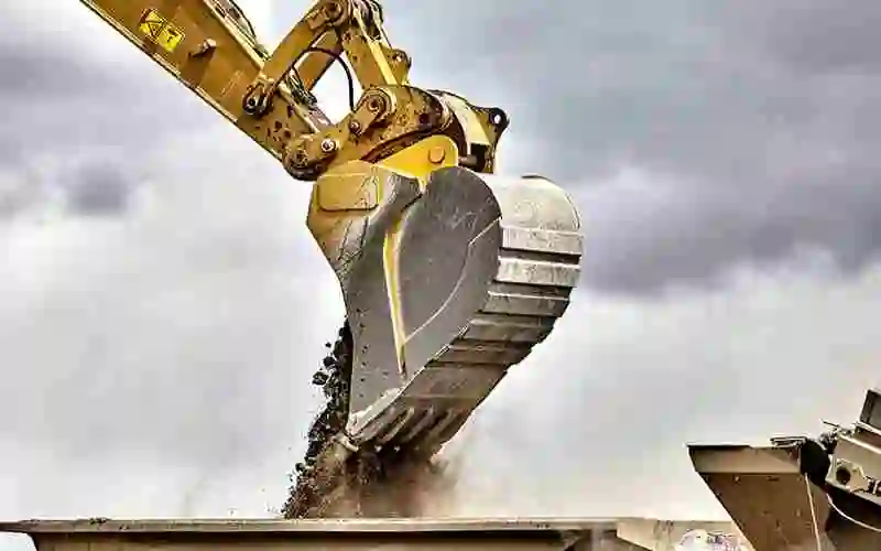 Construction Equipment Accessories – Buckets, Hammers